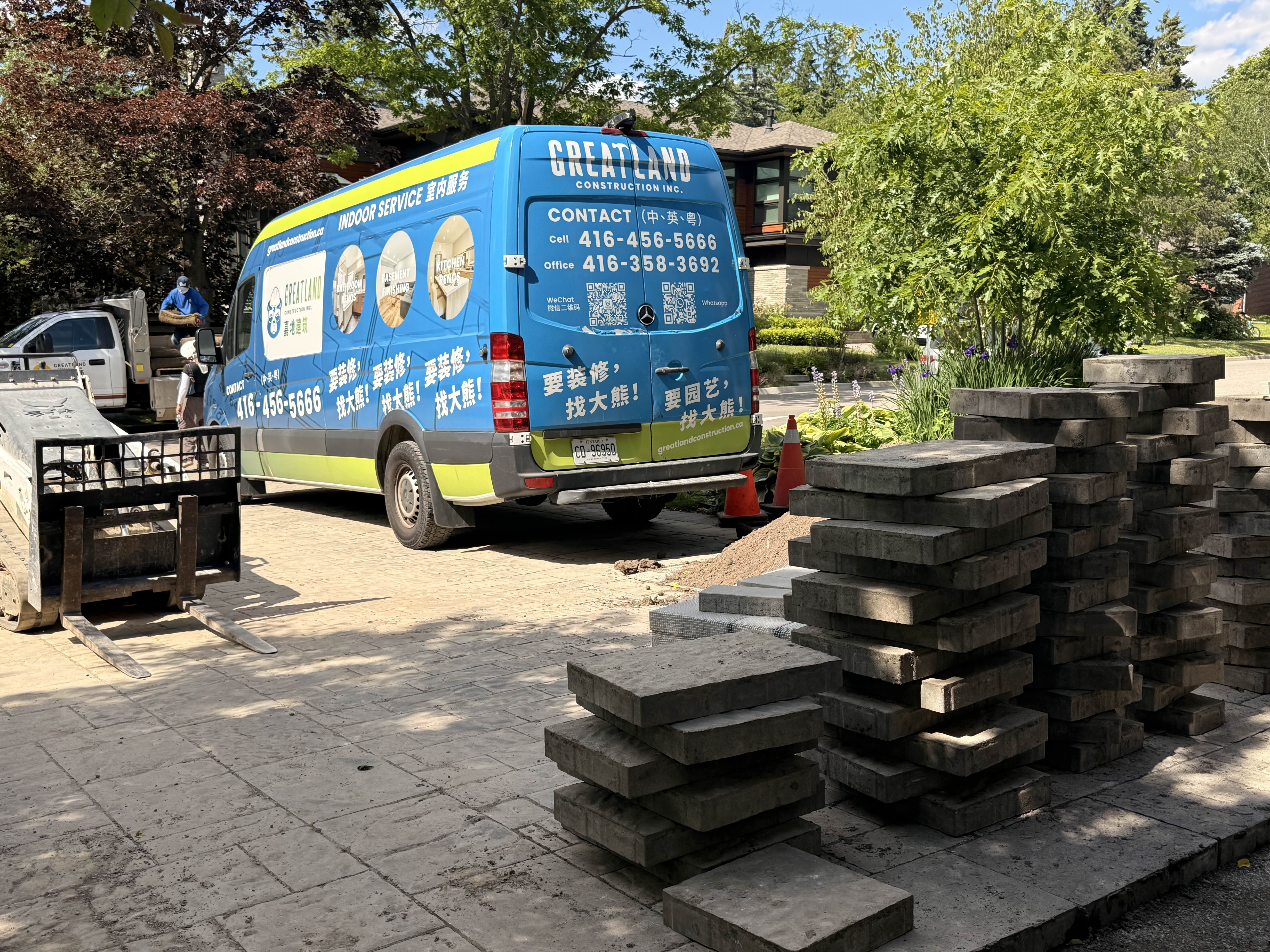 Interlocking vs. Paving for GTA Driveways
